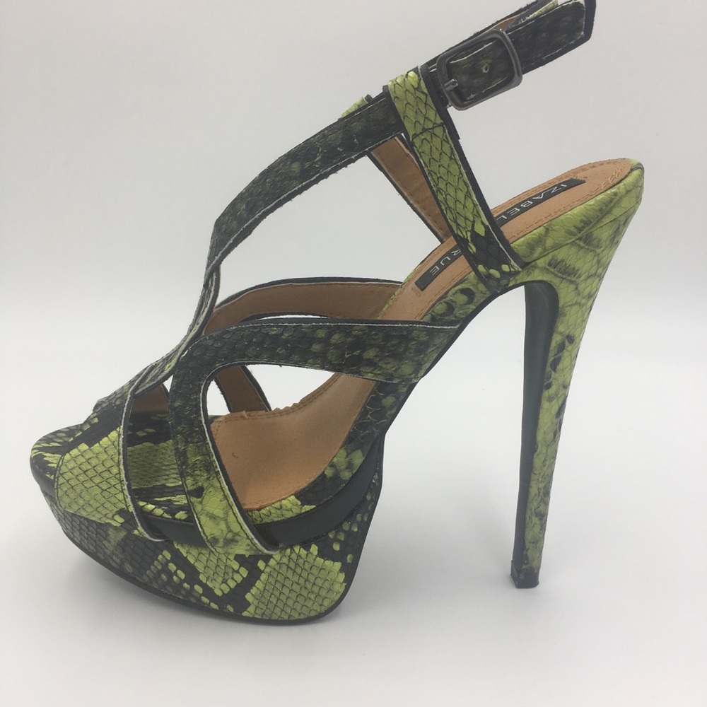 Size 8 Izabella Rue “Serafina” Platform Heels